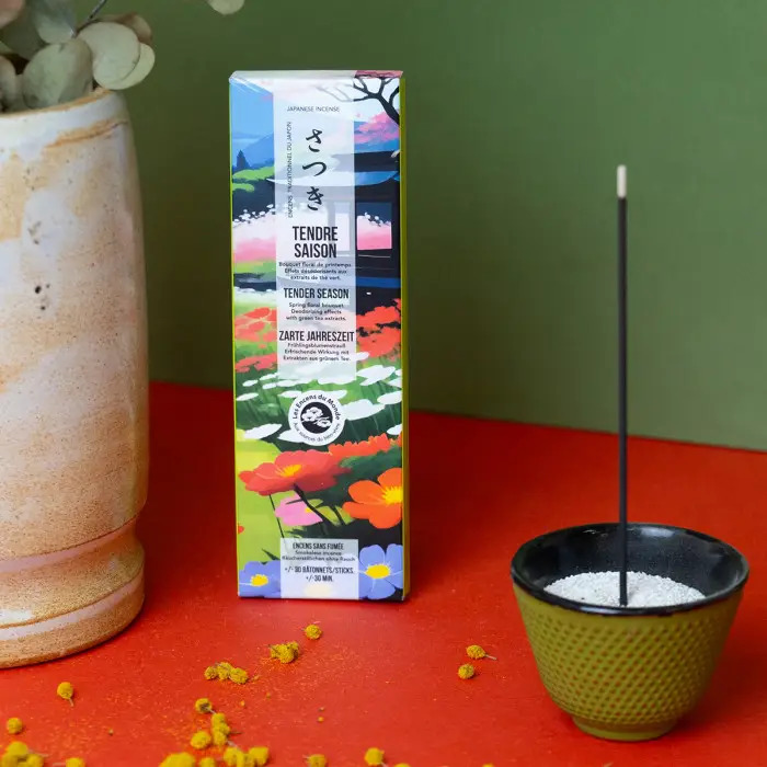 Tradícionális japán füstölőpálcika, kevés füsttel - üde, friss, virágos illat - életöröm, jókedv, vidámság